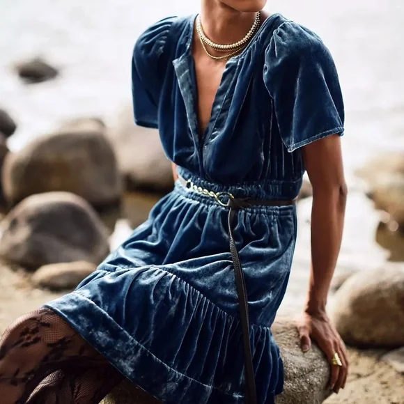 knee length dresses for ladies 4130647160129_010_c4_2400x.jpg?v=1649121593 main image 1